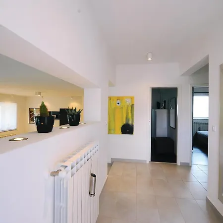 Lovely In With Wifi Holiday home Barban